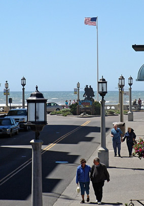 Seaside Oregon's Broadway Street