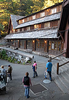 Oregon Caves Chateau visitor center