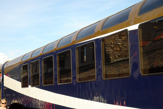 Rocky Mountaineer SilverLeaf Car