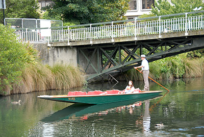 gondola_ride_along_the_avon3