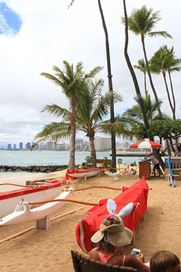 Outrigger canoe