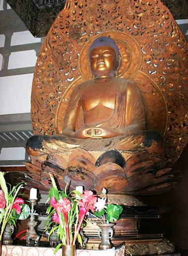 Oahu Valley of the Temples Byodo-In Temple Buddha