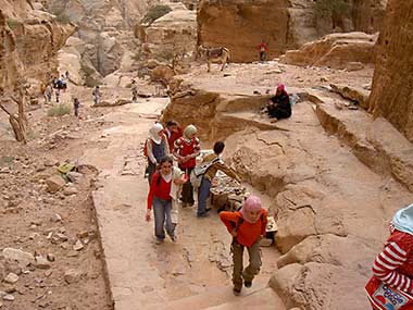 Petra, climbing to the monestery