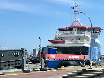 Saint-Pierre et Miquelon exterior ferry